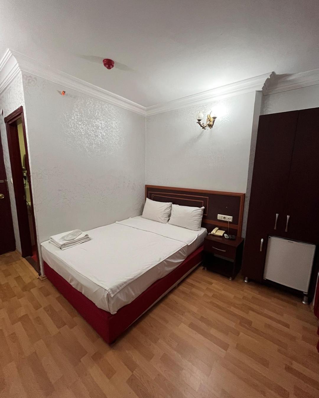 Red White Hotel イスタンブール エクステリア 写真