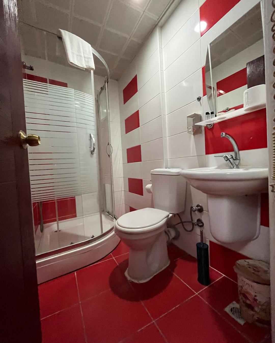 Red White Hotel イスタンブール エクステリア 写真